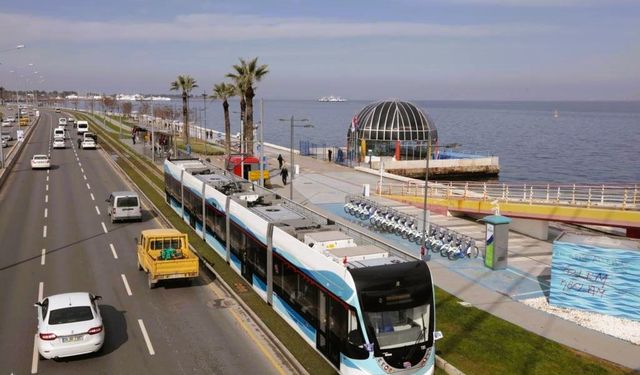 İzmir'de 11 Eylül tramvay seferleri | Aktarmasız ulaşım noktaları